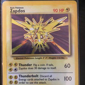 Zapdos Holographic- 1999  Pokemon Base Set Card